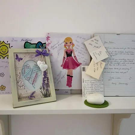 アパート Kristy's Place ツリクヴェニツァ
