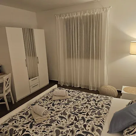 公寓 Kristy's Place 茨里克韦尼察