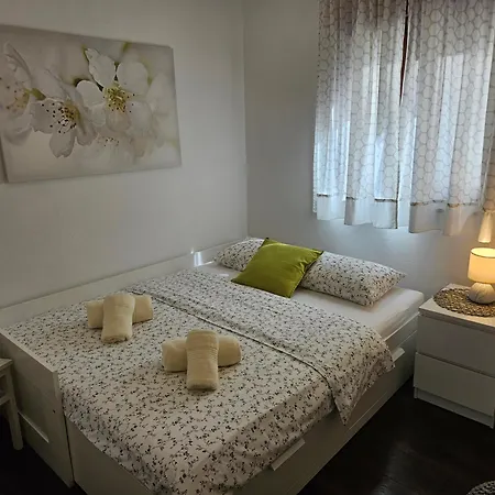 Kristy's Place * 茨里克韦尼察
